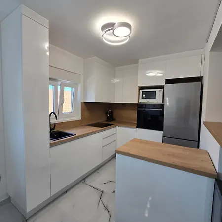 Daire Braavos Apartments Sibenik Deluxe Near Marina *