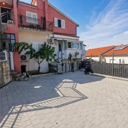 Lejlighed Braavos Deluxe Near Marina *